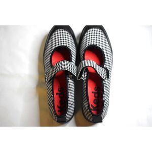 Keds Mary Janes Black/White Hounds-tooth Red Inner Liner Size 8.5 USA Shoes